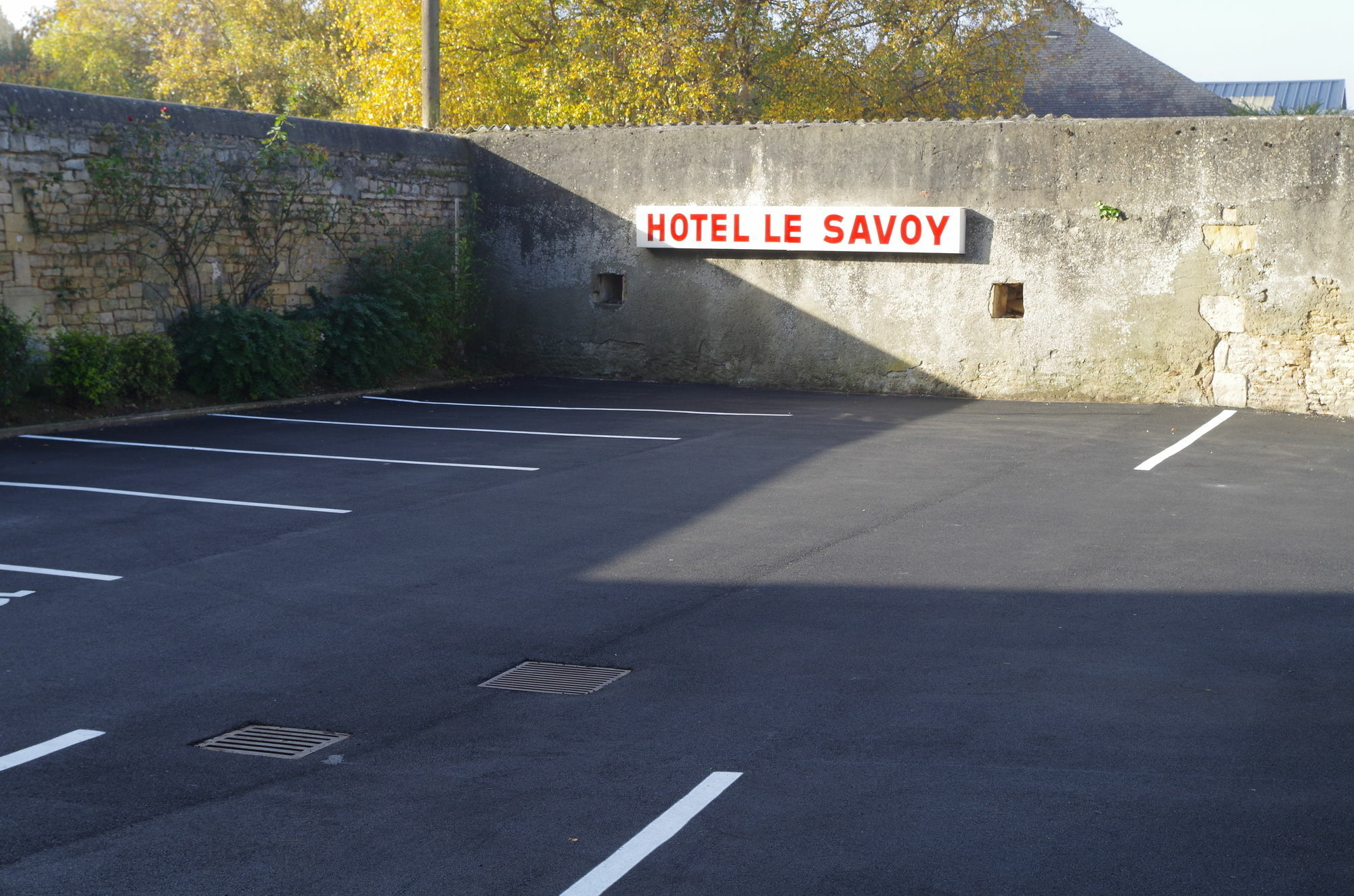 Hotel The Originals Caen Le Savoy Bayeux Exterior foto